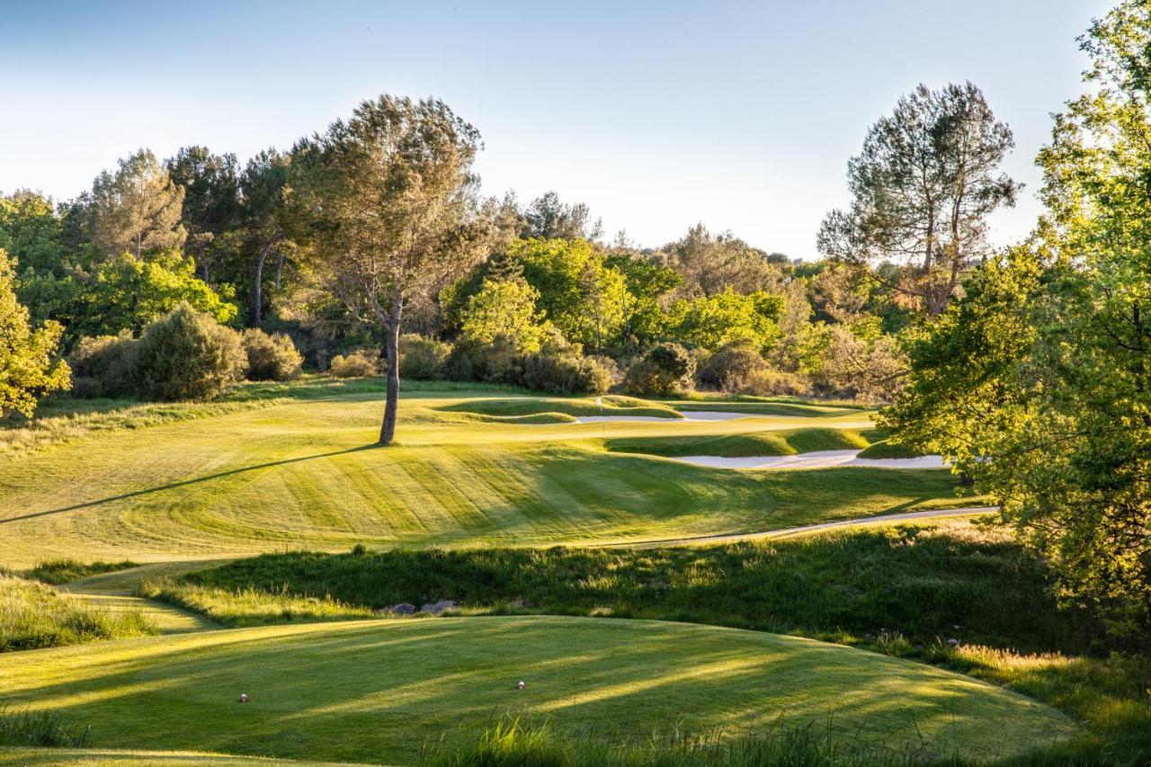 Terre Blanche Hotel Spa Golf Resort Tourrettes Exterior foto